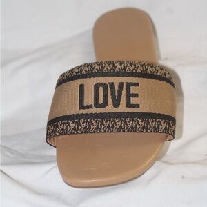 BAMBOO Size 7.5 Tan and Black Love Sandals Slides